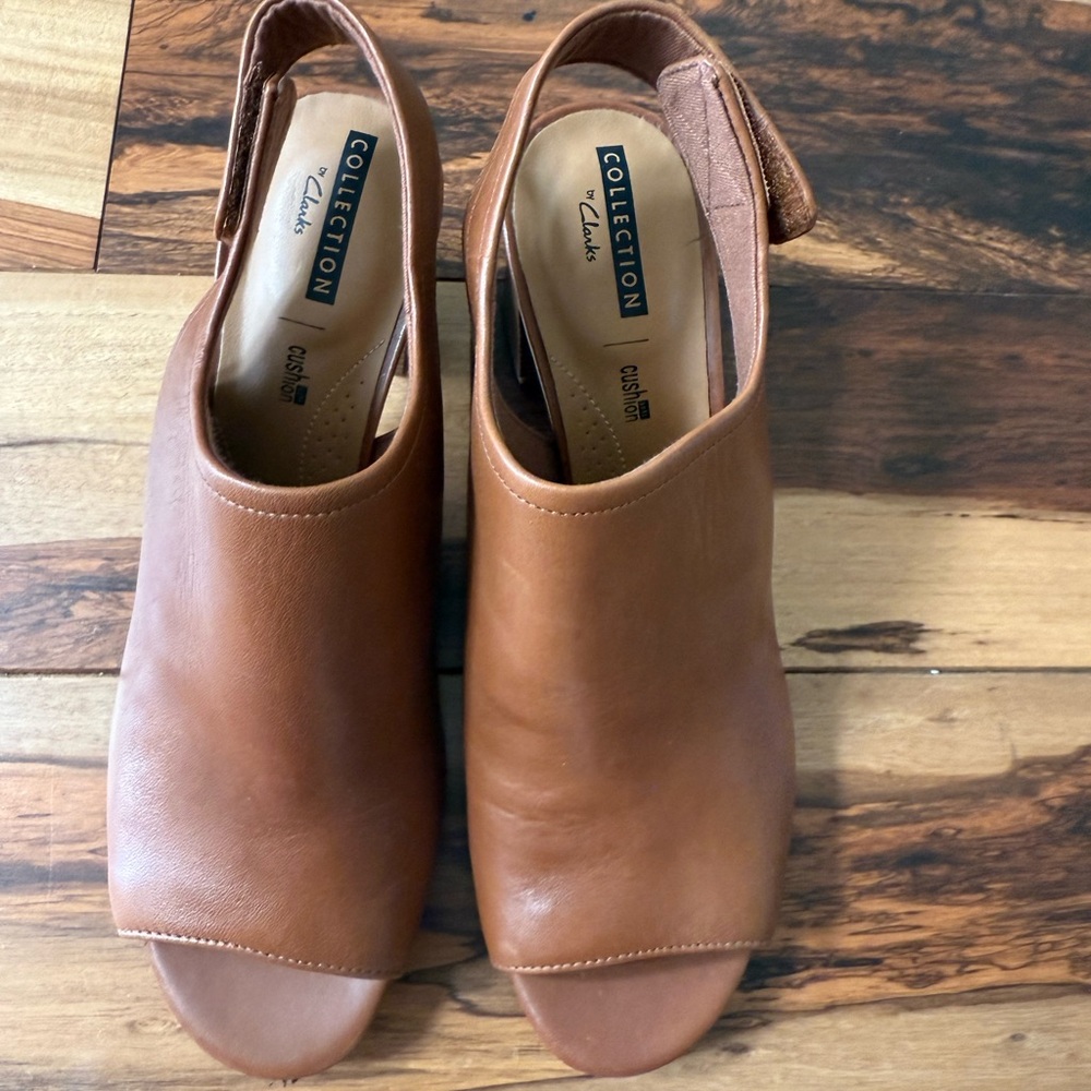 Clarks Women's Tan Leather Peep-Toe Shoes- Deja Jaleen Size 9.5
